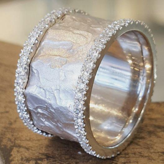 Anillo Vintage con Circonita Plateada