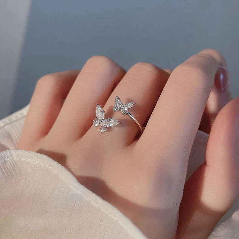 Anillo Ajustable Brillante Mariposa en Plata