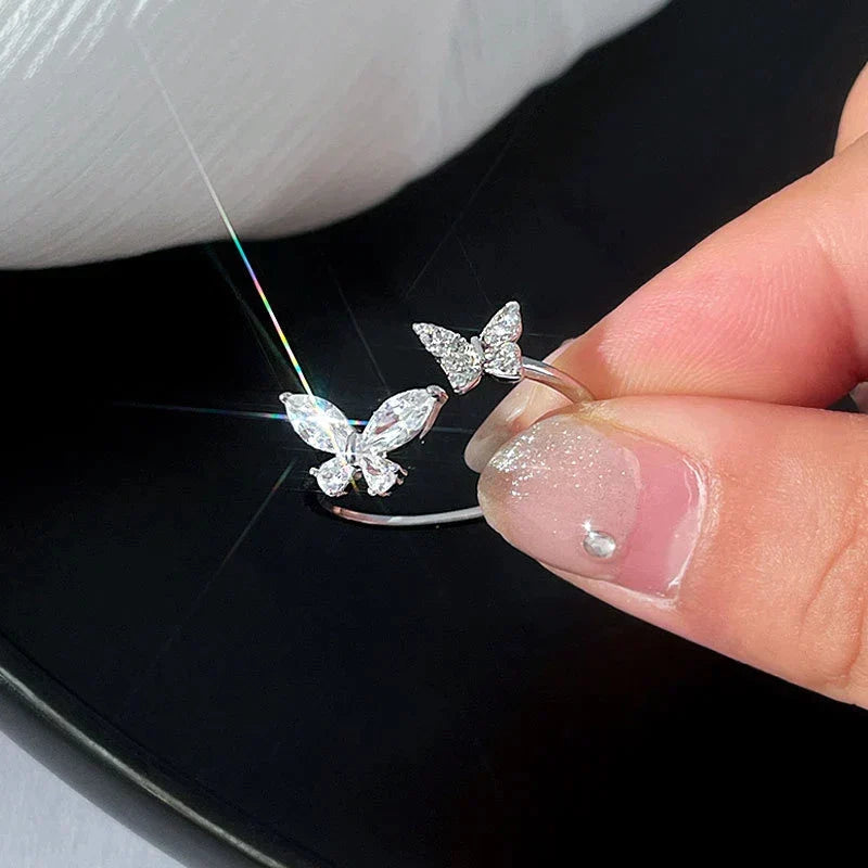 Anillo Ajustable Brillante Mariposa en Plata
