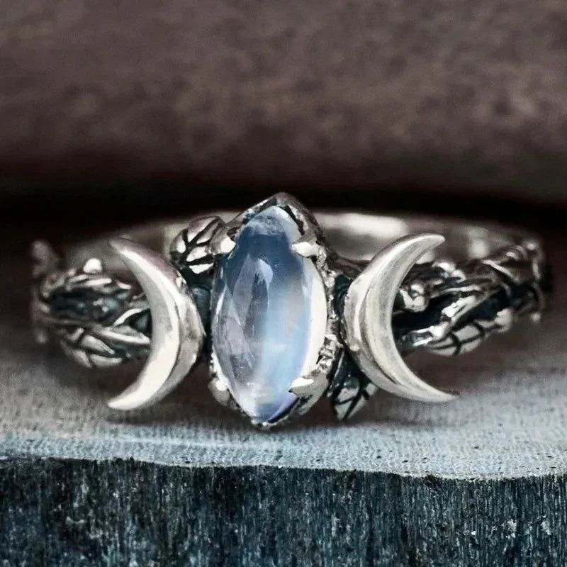 Anillo de Piedra de Luna