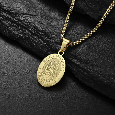 Ovalni cedilnik z angelovim portretom iz nerjavnega jekla
