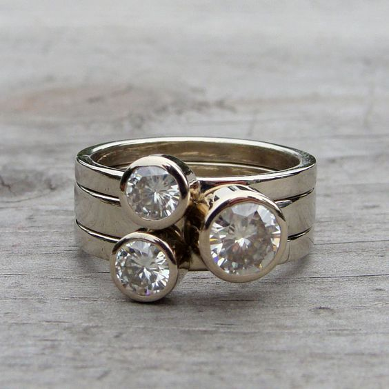 Anillo Vintage ‘Triplo’ con Circonita