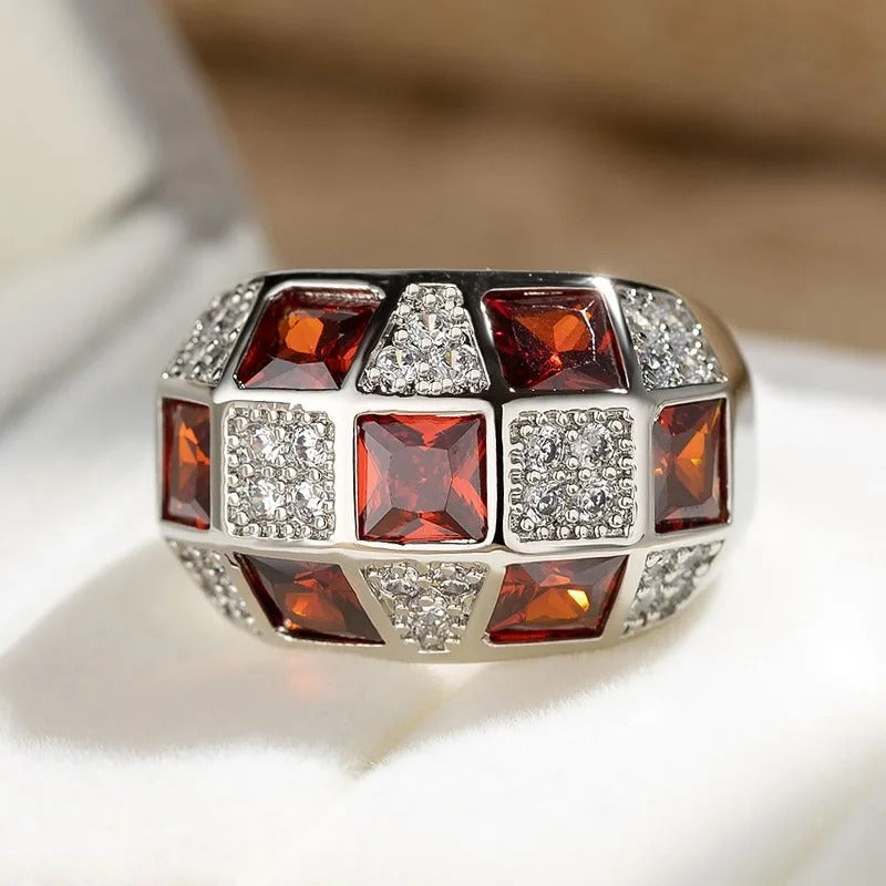 Anillo vintage de plata y piedras preciosas rojas