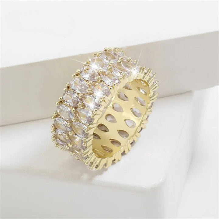 Anillo Vintage Dorado Ancho con Cristal